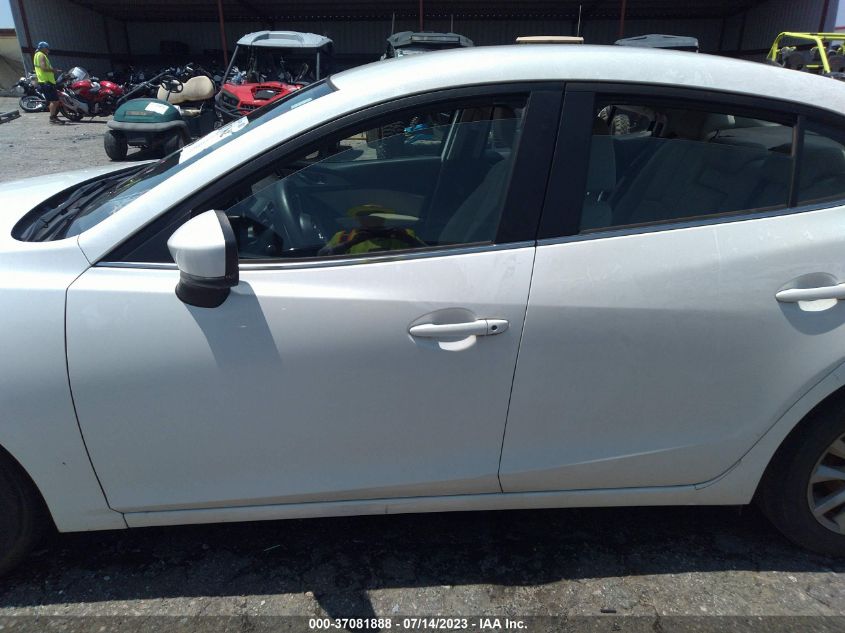 2018 MAZDA MAZDA3 4-DOOR SPORT 3MZBN1U73JM170206
