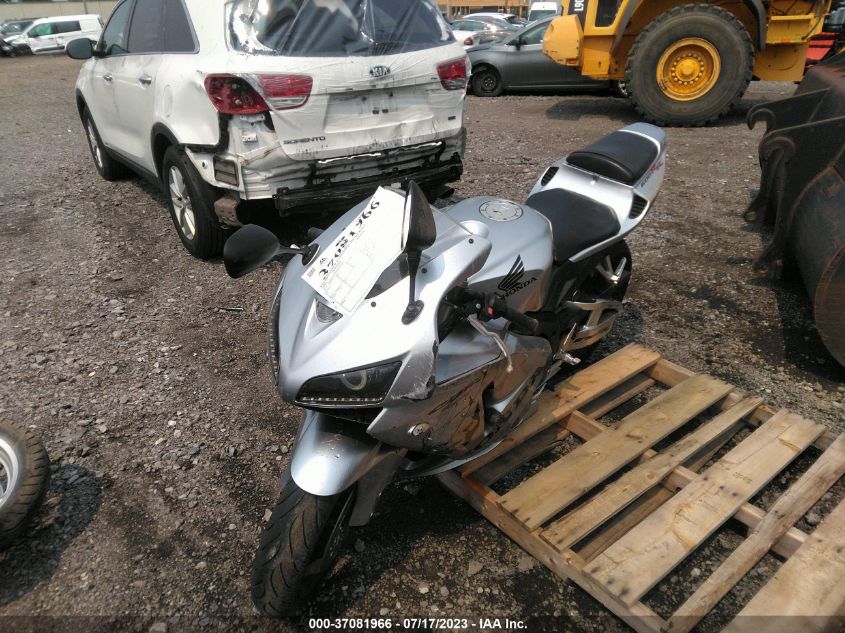 2006 HONDA CBR600 RR - JH2PC370X6M308962