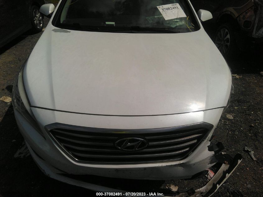 2015 HYUNDAI SONATA 2.4L SE - 5NPE24AF2FH234209