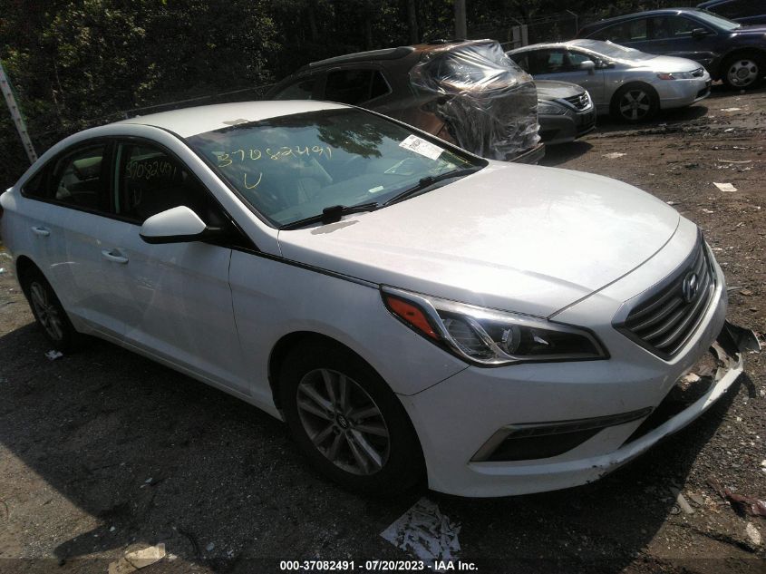 2015 HYUNDAI SONATA 2.4L SE - 5NPE24AF2FH234209