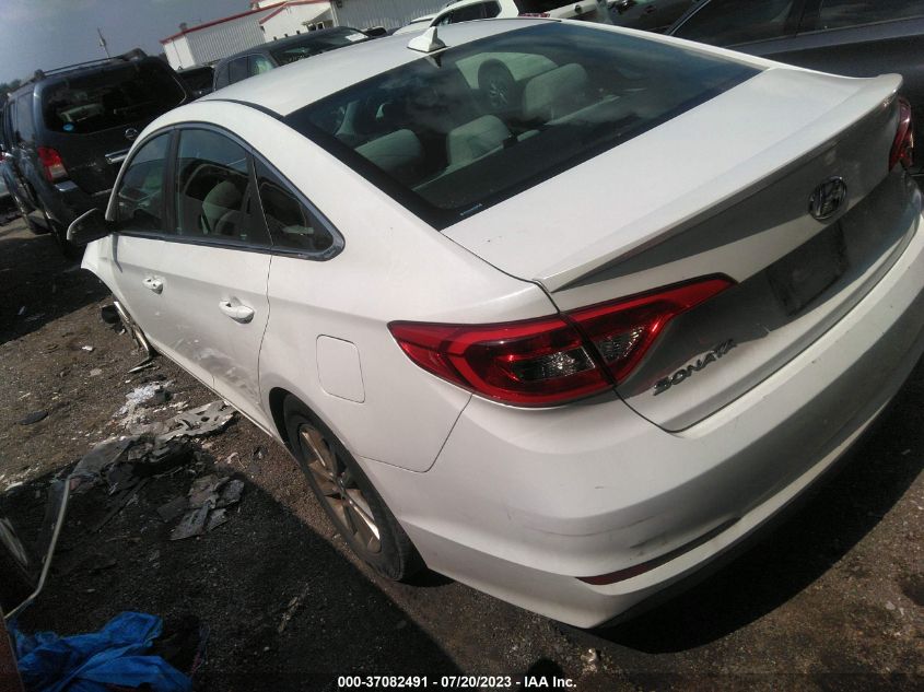 2015 HYUNDAI SONATA 2.4L SE - 5NPE24AF2FH234209