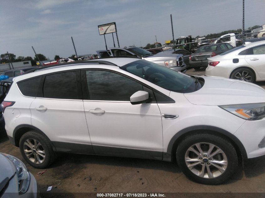 2017 FORD ESCAPE SE - 1FMCU0GD2HUB40707