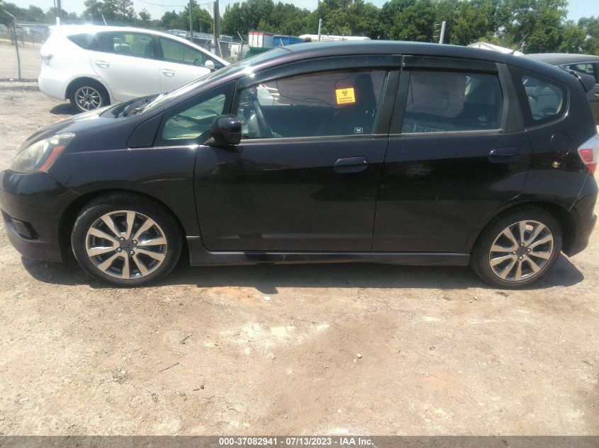 2013 HONDA FIT SPORT - JHMGE8H51DC057017
