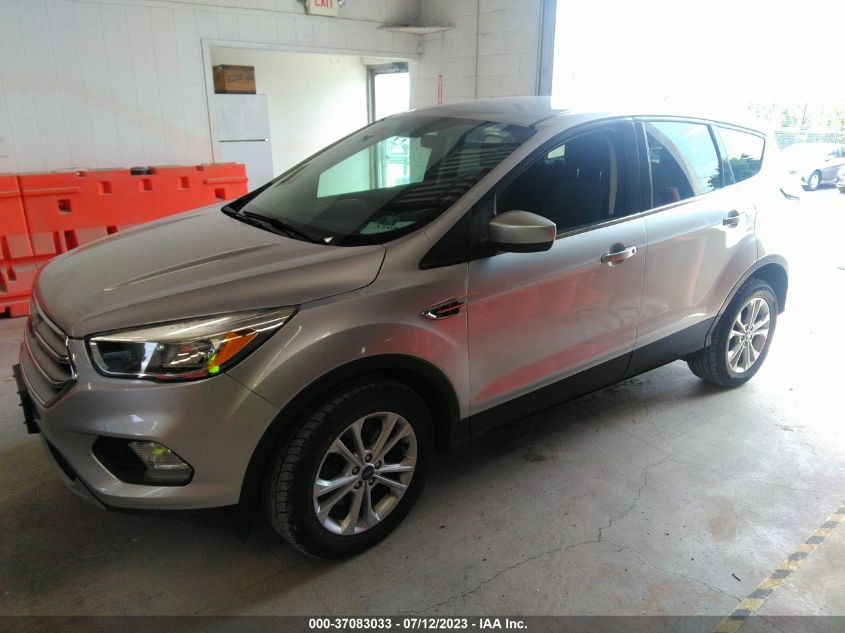 2017 FORD ESCAPE SE - 1FMCU9GDXHUA41220