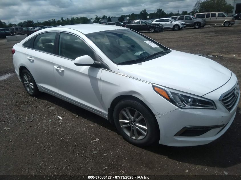 2015 HYUNDAI SONATA 2.4L SE - 5NPE24AF1FH144906