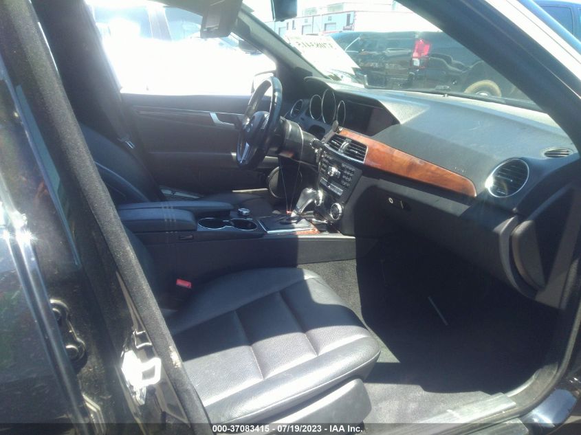 2014 MERCEDES-BENZ C-CLASS C 250 - WDDGF4HB9EA966204