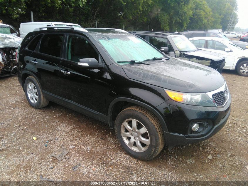 2013 KIA SORENTO LX - 5XYKT3A61DG358079