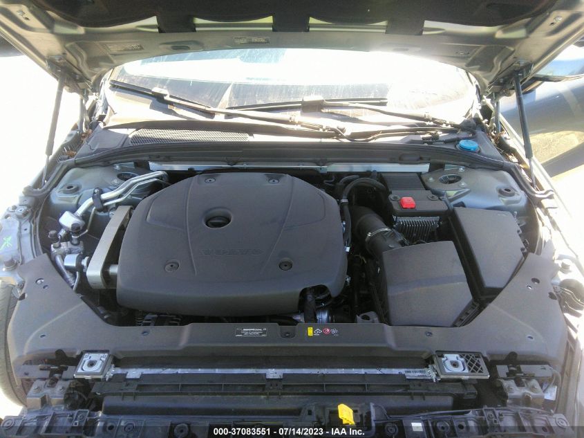 2019 VOLVO S60 MOMENTUM - 7JR102FK5KG017834