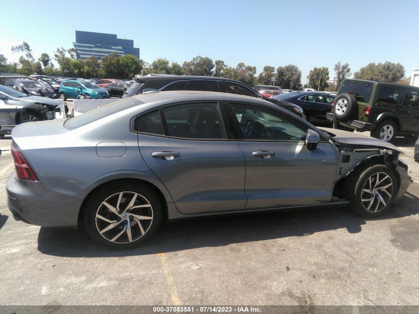 2019 VOLVO S60 MOMENTUM - 7JR102FK5KG017834