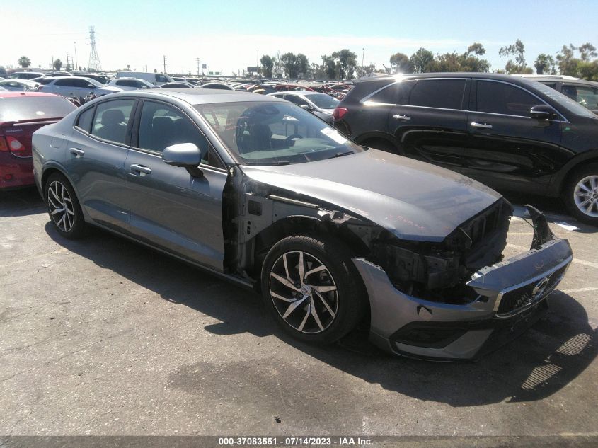 2019 VOLVO S60 MOMENTUM - 7JR102FK5KG017834