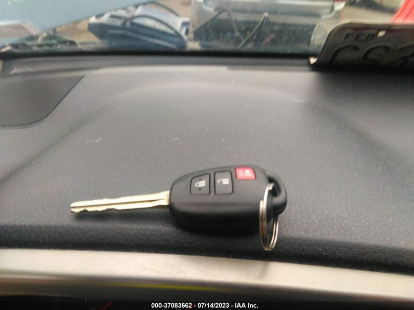 2013 TOYOTA RAV4 XLE - JTMWFREV1DD007622