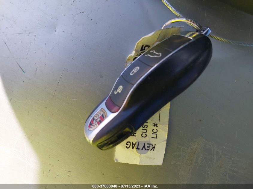 2013 PORSCHE CAYENNE DIESEL - WP1AF2A2XDLA27577