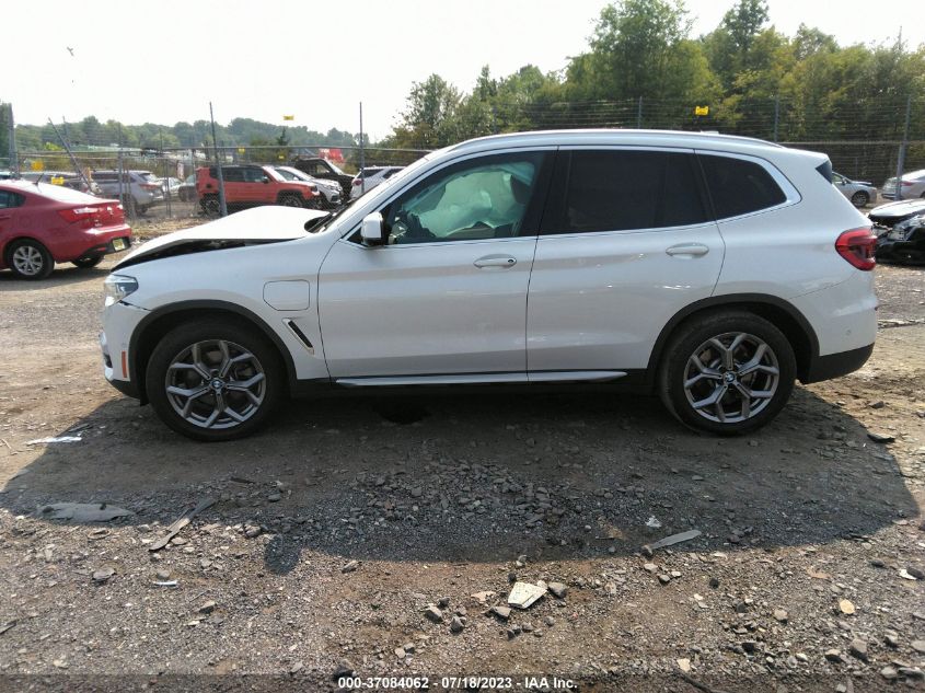 2021 BMW X3 XDRIVE30E - 5UXTS1C02M9D75190