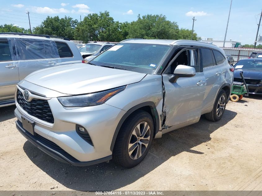 2022 TOYOTA HIGHLANDER XLE - 5TDGZRAH2NS107830