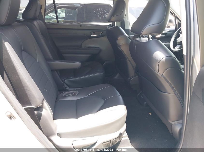 2022 TOYOTA HIGHLANDER XLE - 5TDGZRAH2NS107830