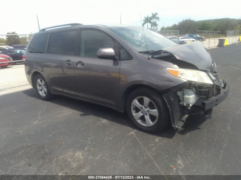 2014 TOYOTA SIENNA LE - 5TDKK3DC9ES433880