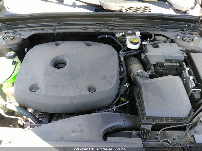 2022 VOLVO XC40 MOMENTUM YV4AC2HK7N2779323