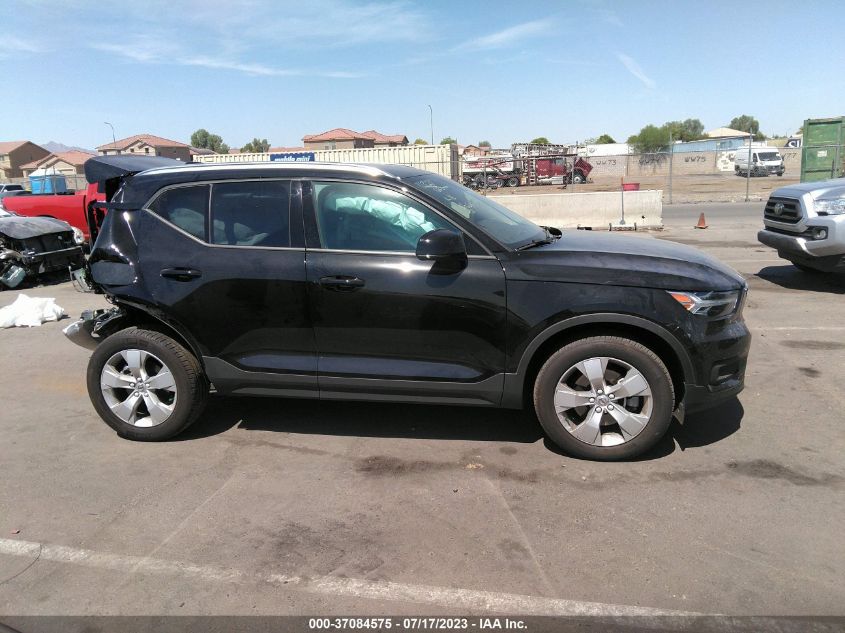 2022 VOLVO XC40 MOMENTUM YV4AC2HK7N2779323
