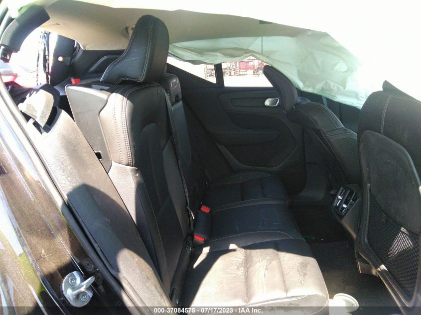 2022 VOLVO XC40 MOMENTUM YV4AC2HK7N2779323