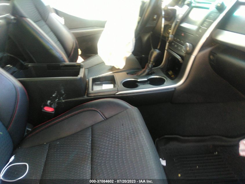 2015 TOYOTA CAMRY SE - 4T1BF1FK8FU093059