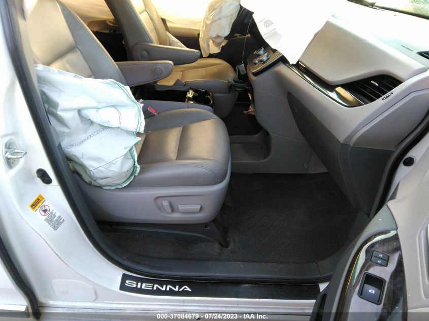 2015 TOYOTA SIENNA XLE/LIMITED - 5TDYK3DCXFS605653
