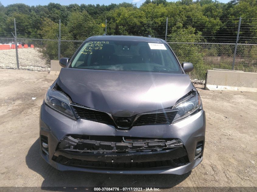 2019 TOYOTA SIENNA SE - 5TDXZ3DC0KS983627