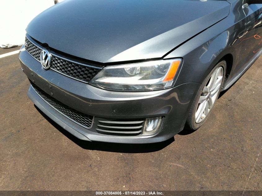 2014 VOLKSWAGEN JETTA SEDAN GLI - 3VW5T7AJ6EM397485