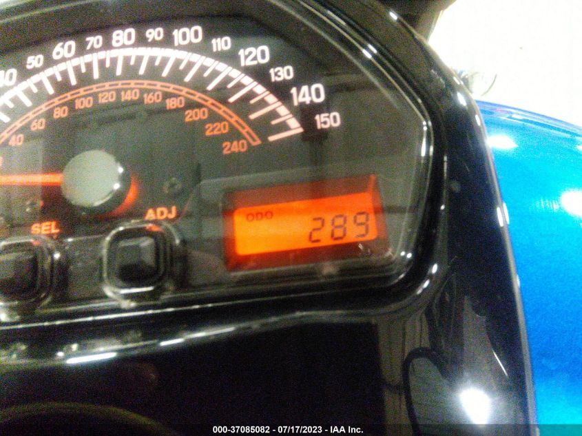 2023 SUZUKI VZR1800 JS1VY53A6P7100339