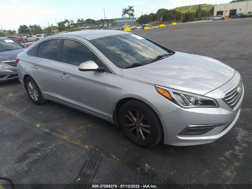 2015 HYUNDAI SONATA 2.4L SE - 5NPE24AF0FH061113