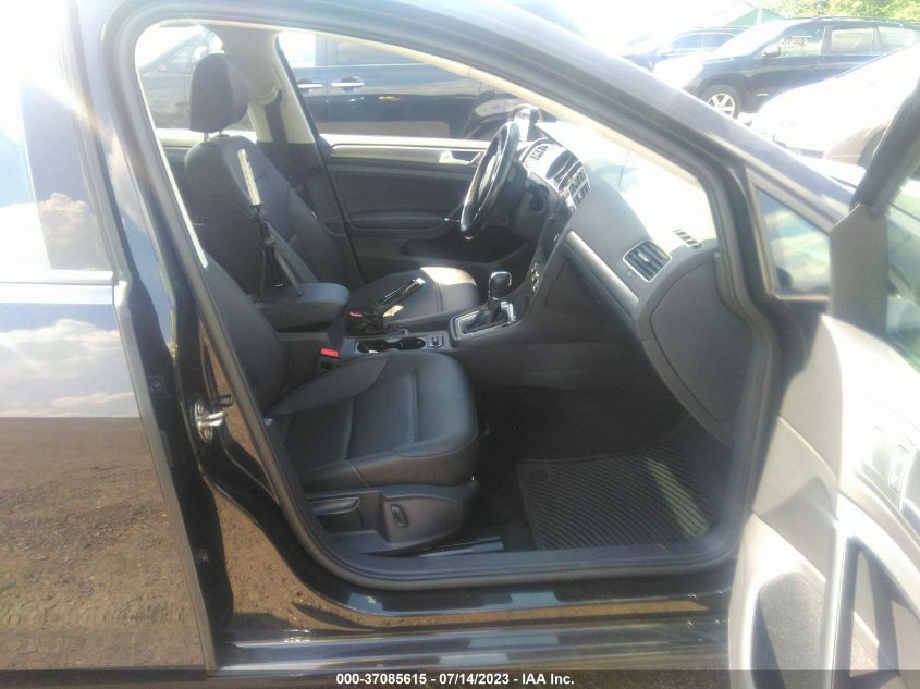 2018 VOLKSWAGEN GOLF S/SE - 3VWG17AU7JM276645