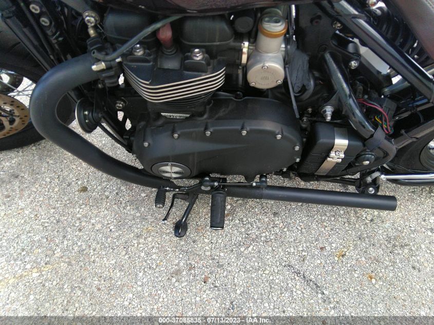 2018 TRIUMPH MOTORCYCLE BONNEVILLE BOBBER BLACK SMTD53HLXJT864929