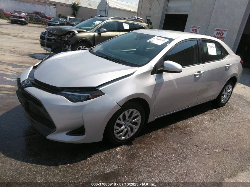 2018 TOYOTA COROLLA LE - 5YFBURHE2JP810724