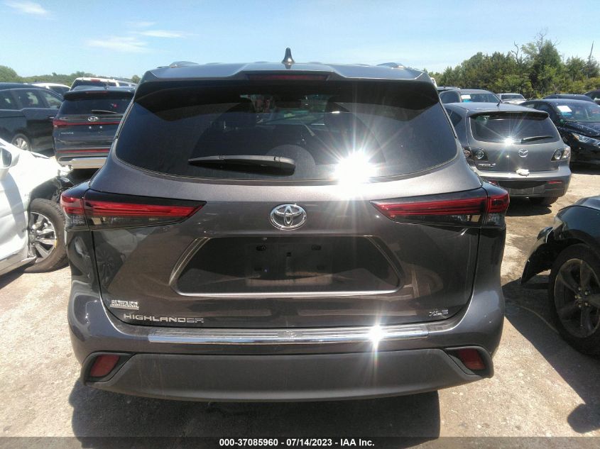 2021 TOYOTA HIGHLANDER XLE - 5TDGZRAH7MS527498