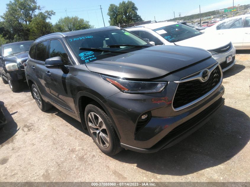 2021 TOYOTA HIGHLANDER XLE - 5TDGZRAH7MS527498