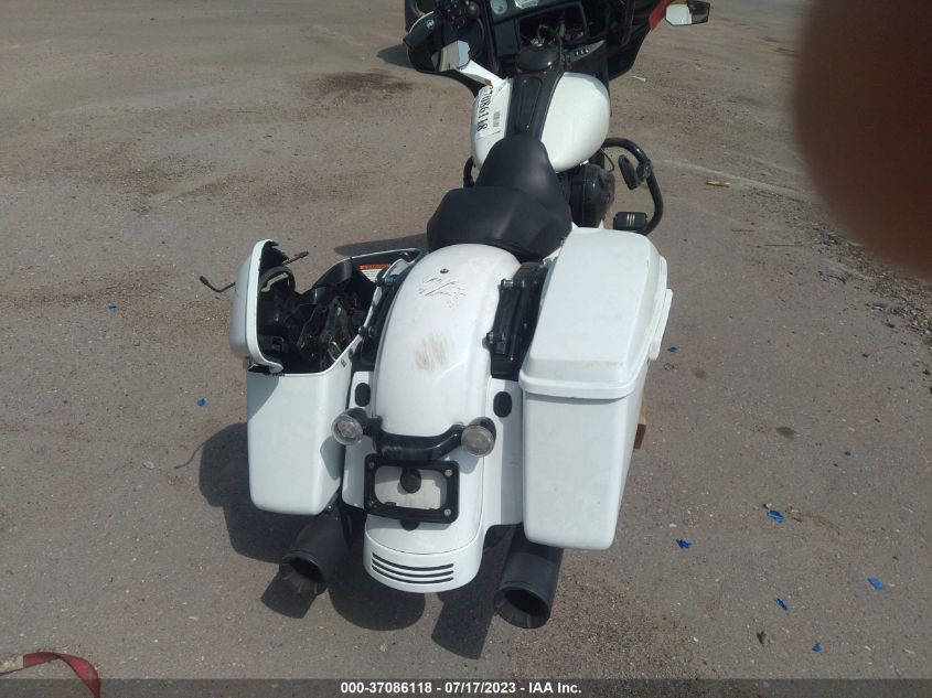 2016 HARLEY-DAVIDSON FLHX STREET GLIDE - 1HD1KBM18GB627636
