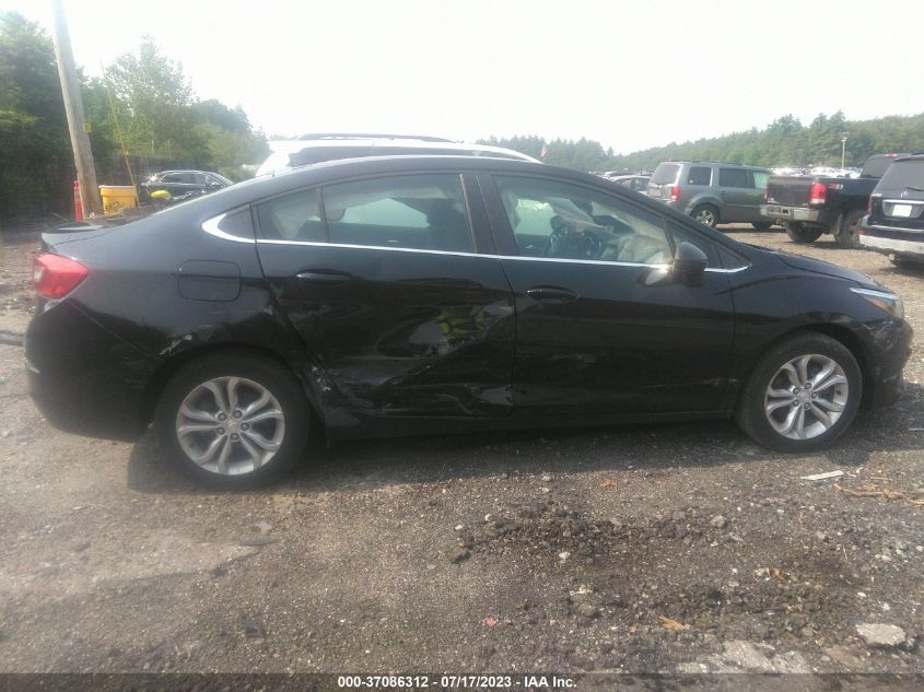 2019 CHEVROLET CRUZE LT - 1G1BE5SM2K7112289