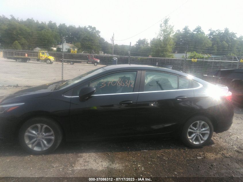 2019 CHEVROLET CRUZE LT - 1G1BE5SM2K7112289