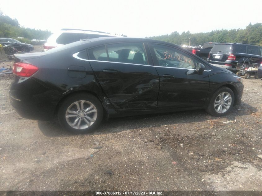 2019 CHEVROLET CRUZE LT - 1G1BE5SM2K7112289