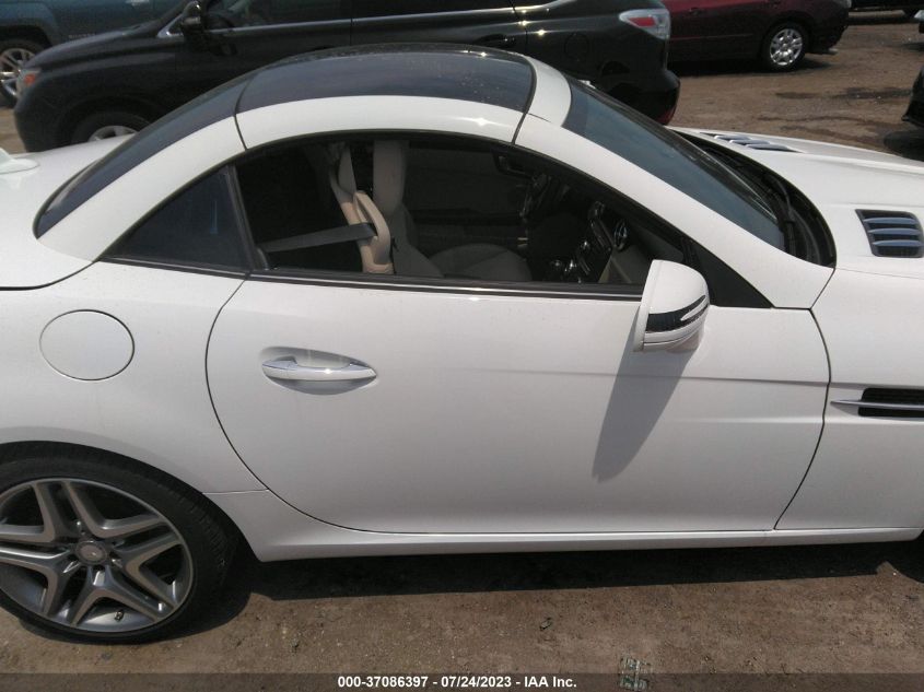 2015 MERCEDES-BENZ SLK-CLASS SLK 250 - WDDPK4HA3FF096621
