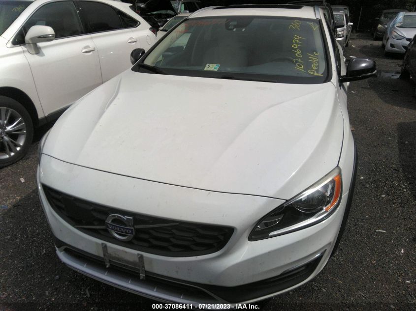 2015 VOLVO V60 CROSS COUNTRY T5 YV4612HK7F1001588
