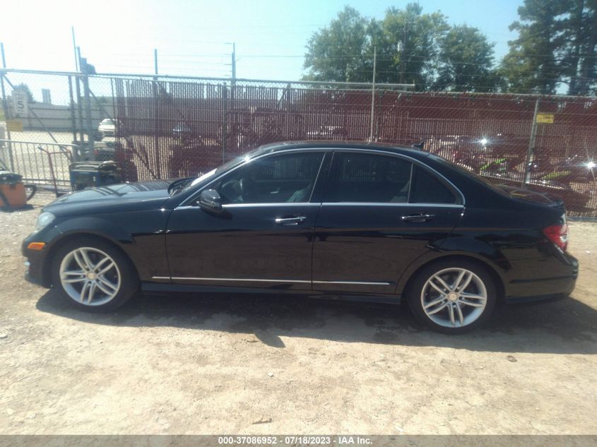 2013 MERCEDES-BENZ C-CLASS C 300 - WDDGF8AB7DA884892