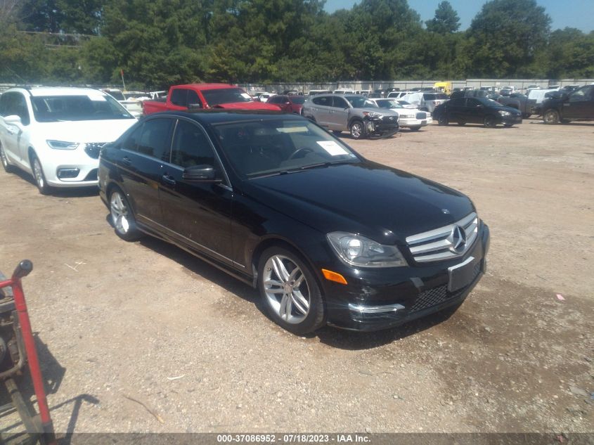 2013 MERCEDES-BENZ C-CLASS C 300 - WDDGF8AB7DA884892