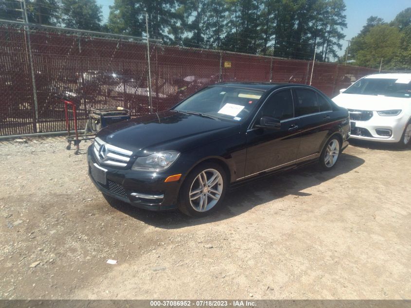 2013 MERCEDES-BENZ C-CLASS C 300 - WDDGF8AB7DA884892