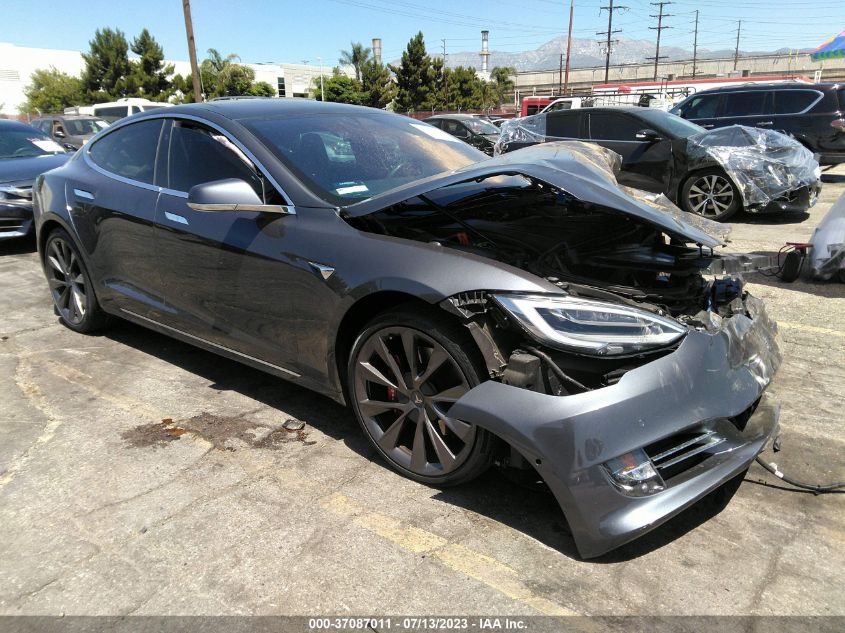 2019 TESLA MODEL S - 5YJSA1E28KF305756
