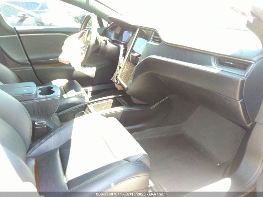2019 TESLA MODEL S - 5YJSA1E28KF305756