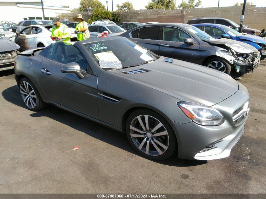 2017 MERCEDES-BENZ SLC SLC 300 - WDDPK3JA4HF130167
