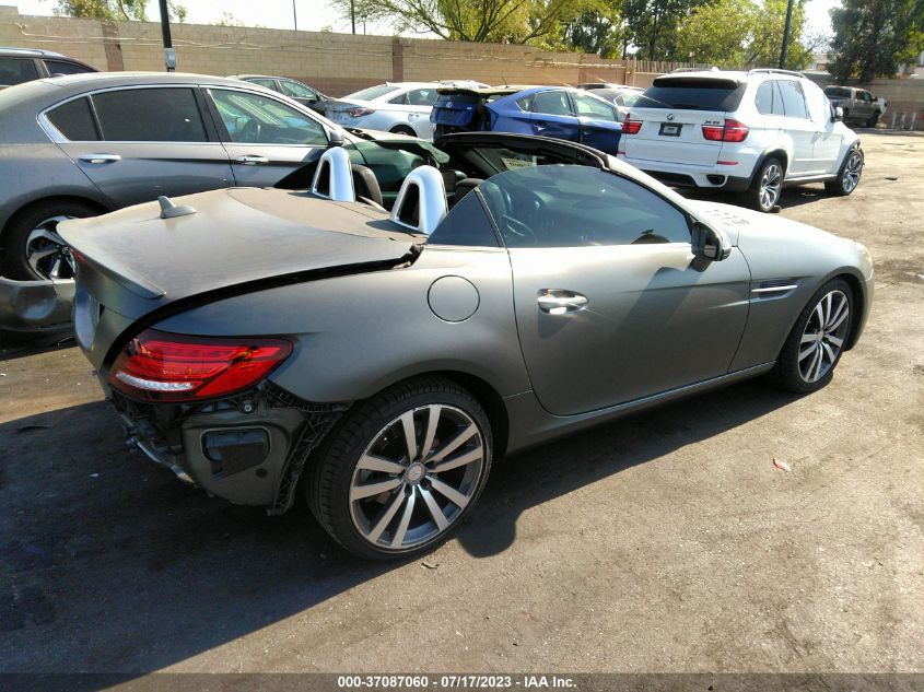 2017 MERCEDES-BENZ SLC SLC 300 - WDDPK3JA4HF130167