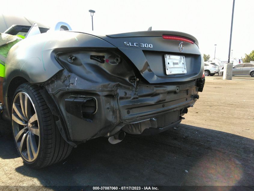 2017 MERCEDES-BENZ SLC SLC 300 - WDDPK3JA4HF130167