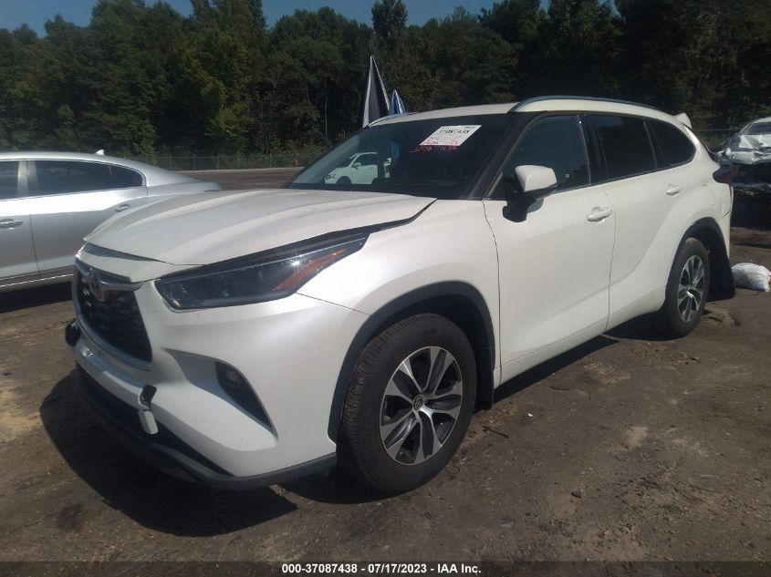 2021 TOYOTA HIGHLANDER XLE - 5TDGZRAH5MS064812