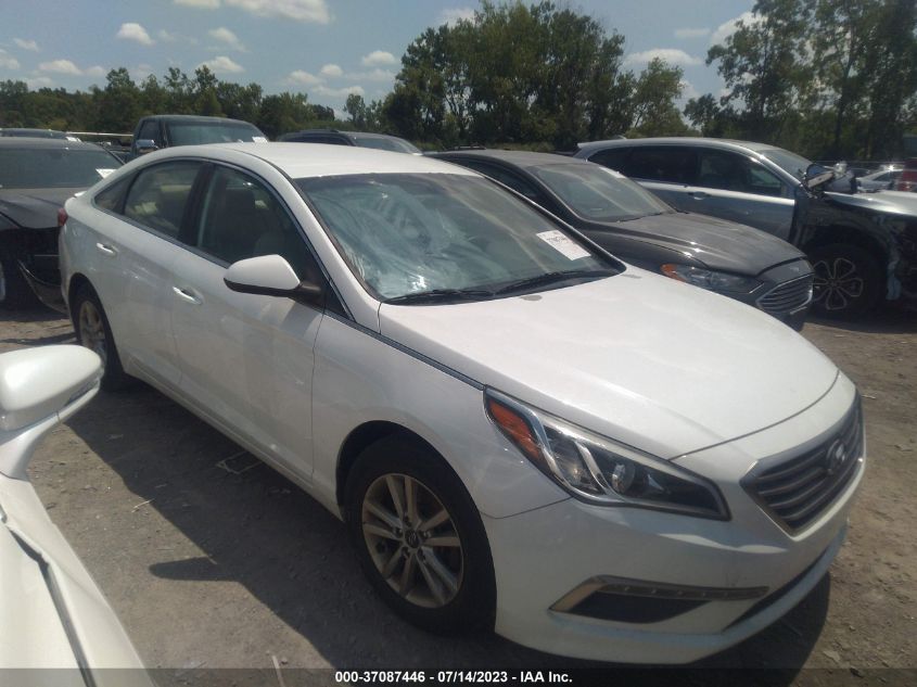 2015 HYUNDAI SONATA 2.4L SE - 5NPE24AF2FH157793